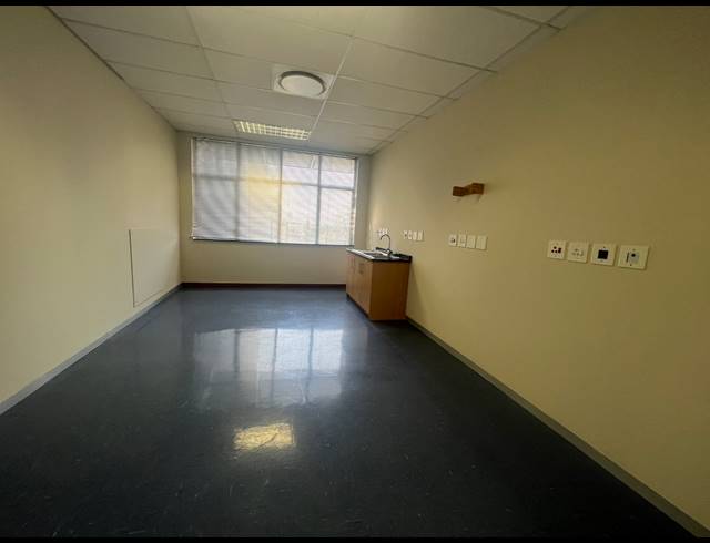 855M² OFFICE TO LET IN ILLOVO